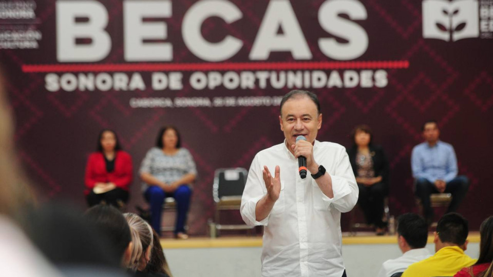 Becas Sonora de Oportunidades impactan positivamente la vida de las y los jóvenes sonorenses: gobernador Alfonso Durazo